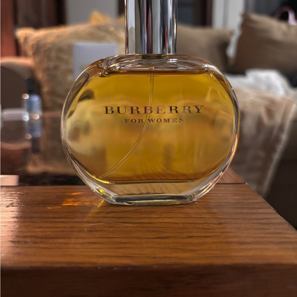 Burberry For Women Eau de Parfum - Classic Beige - Picture 2 of 3